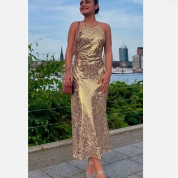 ZARA  FOIL ANIMAL PRINT MIDI HALTER OPEN BACK GOLD DRESS - Picture 2 of 16